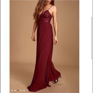 NWT LULUS Smitten With You Lace Burgundy Red Pleated Maxi Dress Wedding Formal